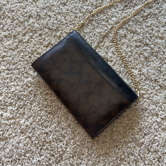 Coach Wallet - Picture 3 of 6